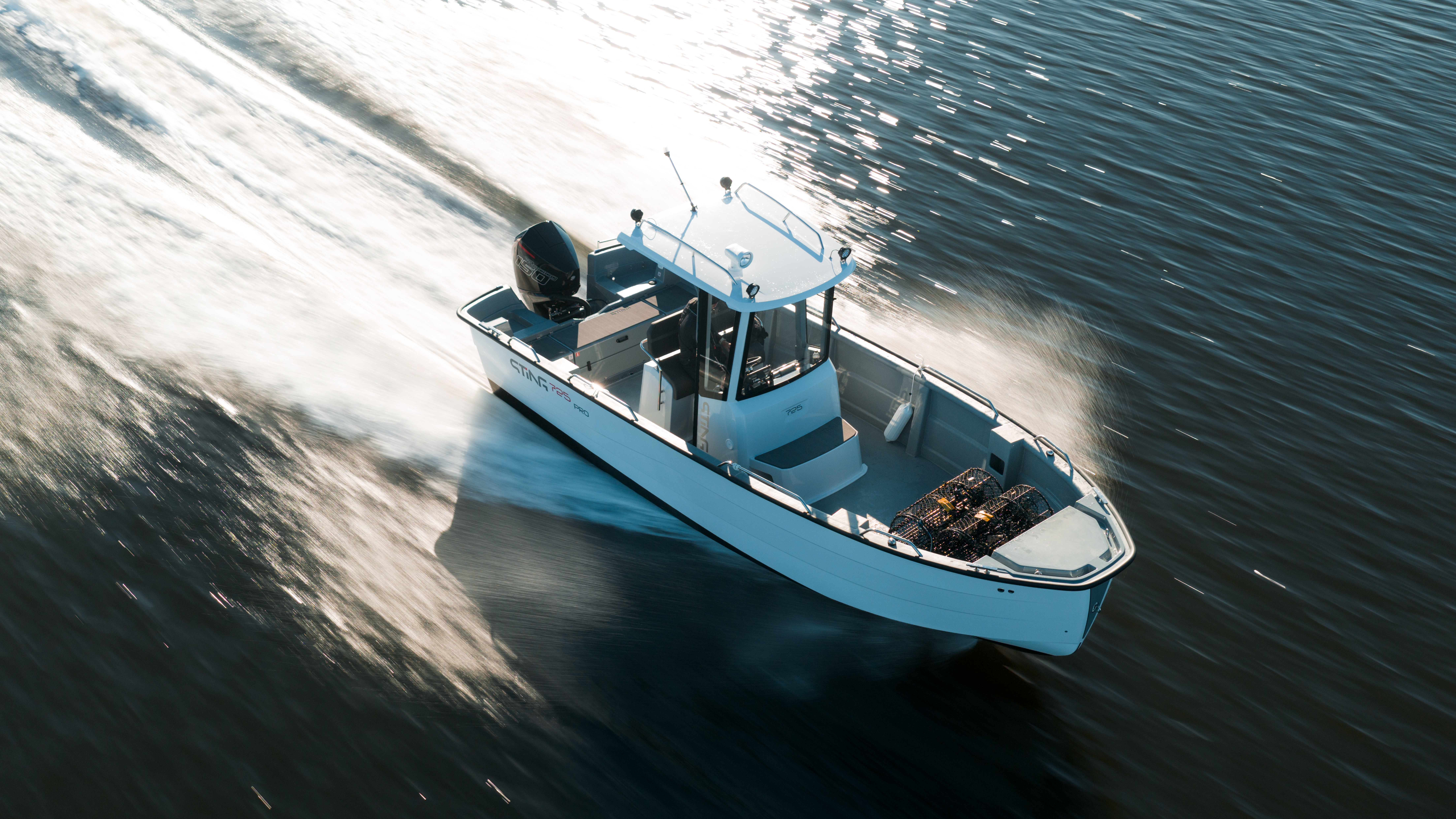 Flerbruksbåt 725 Pro T-Top