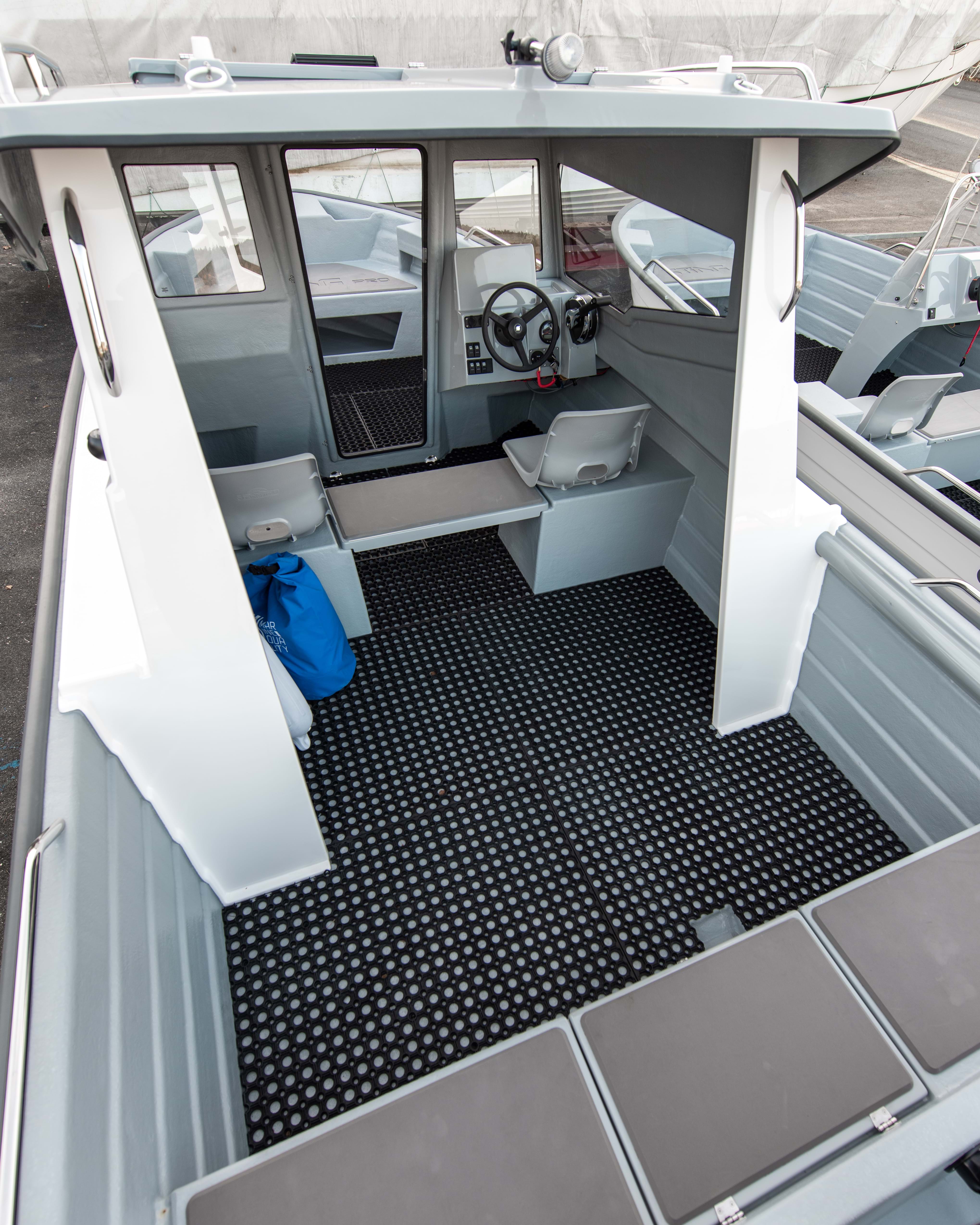 Sting 600 Pri HT Details Cockpit